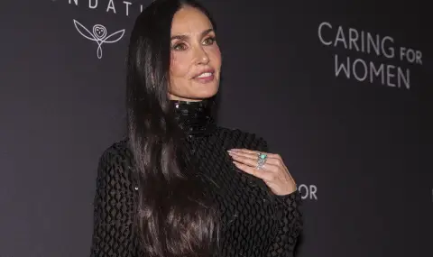 Деми Мур се появи на премиера с бившия мъж на Анджелина Джоли, Били Боб Торнтън - 1