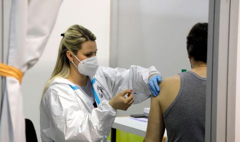 Успешната масова ваксинация в Сърбия - 1