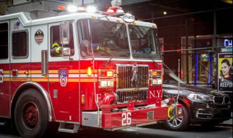 Пожарникар загина на снимачна площадка в Ню Йорк - 1