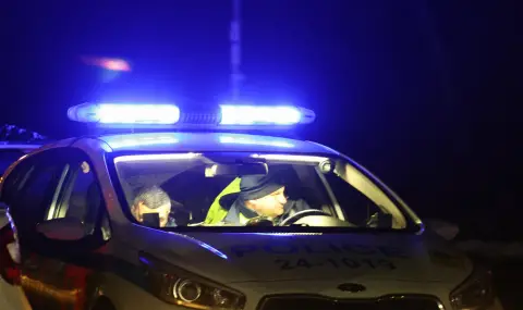 Български автомобил се замеси в полицейска гонка и стрелба в Одрин - 1