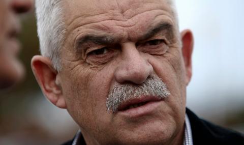 Гръцки министър подаде оставка заради огъня - 1
