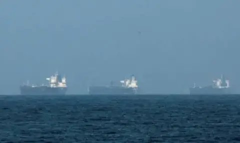 Над 100 търговски кораба преминали Ормузкия проток през последните два дни