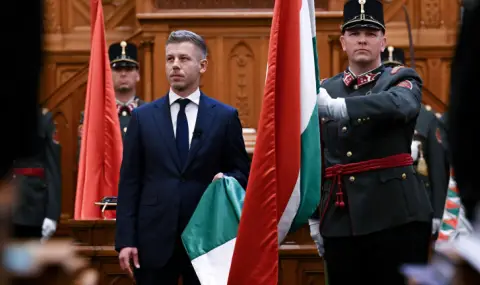 Hungarian PM calls on president, other servants of previous government to resign  - 1