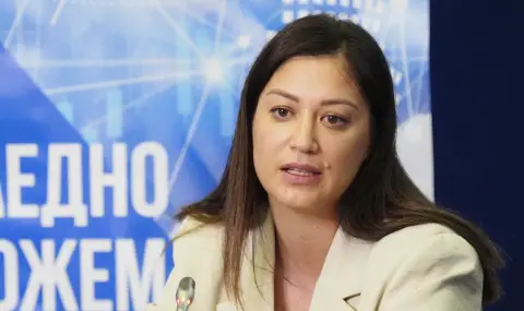 Евелина Славкова пред ФАКТИ: Протестите промениха тайминга - от президентски избори на извънредни парламентарни