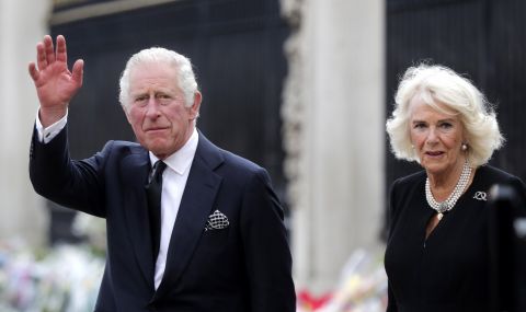 Камила вече носи бижутата на покойната Елизабет II - 1