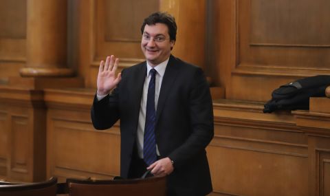 Крум Зарков: Гротескно ще е, ако не се приеме оставката на Нинова - 1
