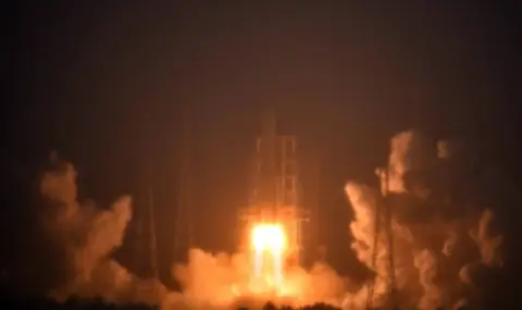 Китай изстреля сонда за доставяне на почва от обратната страна на Луната - 1