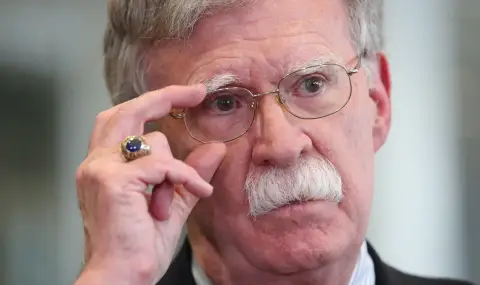 Болтън е изправен пред по-трудна защита от другите противници на Тръмп - 1