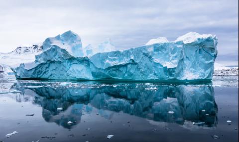 Гренландия и Антарктика губят лед опасно бързо - 1