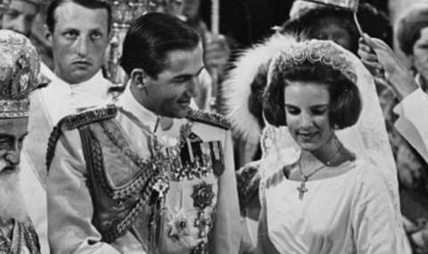 Откриха булчинската рокля на последната гръцка кралица 59 години след сватбата (СНИМКА) - 1