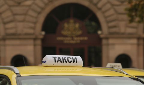 Гласуват новите цени на такситата в София - 1