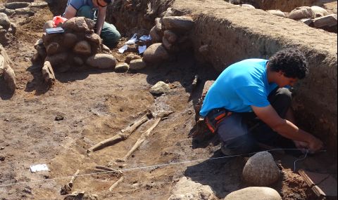 Археолози направиха смайващо откритие край Дупница - 1