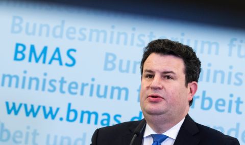 Германия отделя допълнителни 2,4 млрд. евро за украинските бежанци - 1