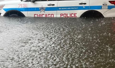 Дъждове наводниха улиците на Чикаго, автомобили са във воден капан ВИДЕО - 1