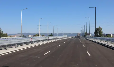 Спор между общината и държавата след приключения ремонт по надлеза над „Бакърена фабрика“  - 1