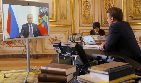 Владимир Путин разговаря с Еманюел Макрон - Ноември 2021 - 1