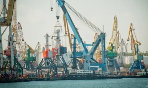 Русия се опитва да унищожи автономния украински морски коридор - 1