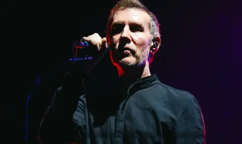 Арестуваха фронтмена на Massive Attack - 1