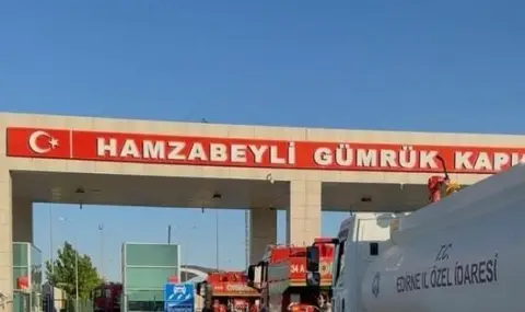 Трафикът на граничните пунктове "Капитан Андреево" и "Лесово" е изключително интензивен на изход за товарни автомобили - 1