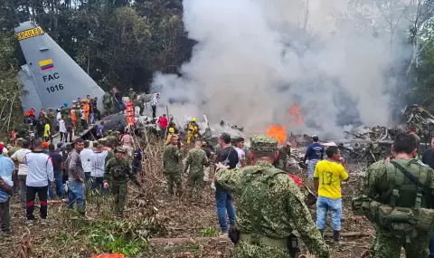 66 войници загинаха с транспортен самолет в Колумбия ВИДЕО