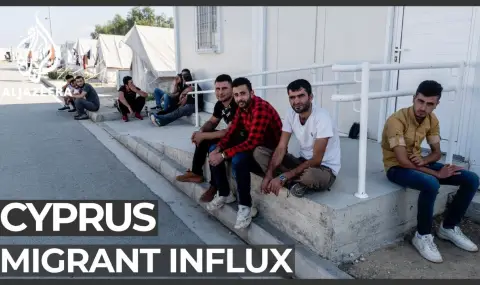 1 100 мигранти пристигнаха с лодки в Кипър само за две седмици