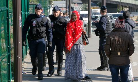 Полицията разтури мигрантски лагер - 1