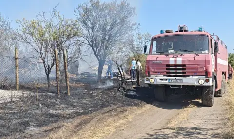Голям пожар се разрази край пловдивското село Калековец - 1