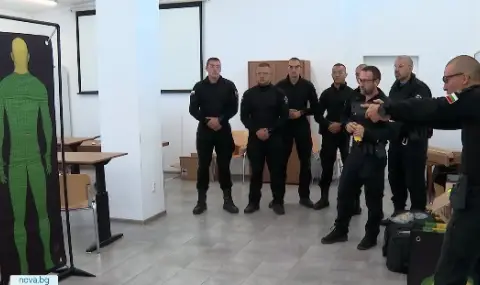 МВР купува тейзъри на полицаите - 1