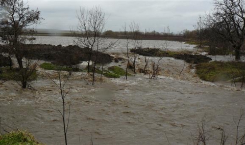 Потоп в старозагорското село Обручище - 1