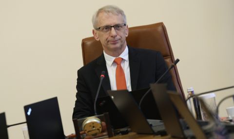 Николай Денков: Българското розово масло не е опасно - 1