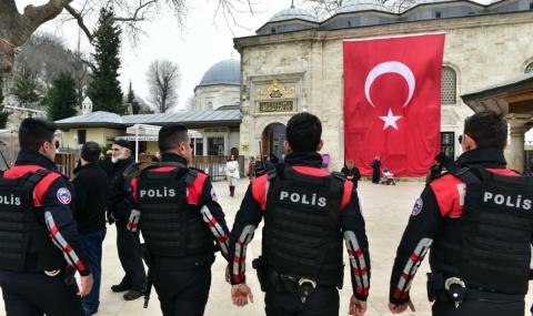Турци изнасилиха и убиха бременна жена - 1
