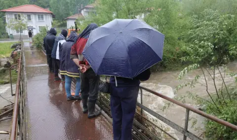 Министерството на земеделието съобщи, че оказва пълно съдействие на пострадали от наводненията стопани - 1