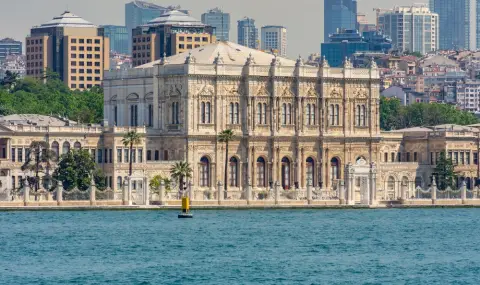 Negotiations between Russia and Ukraine begin today at Dolmabahce Palace in Istanbul  - 1