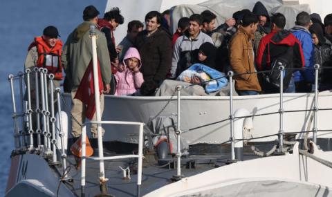 Турция прибра 48 нелегални имигранти - 1