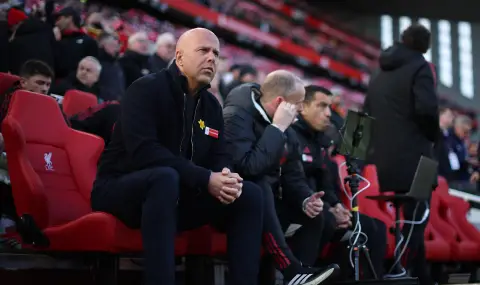 Арне Слот на ръба на уволнението след ключовия сблъсък с Галатасарай - 1