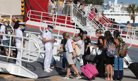 Important for drivers! Greece has introduced requirements for electric cars on ferries  - 1