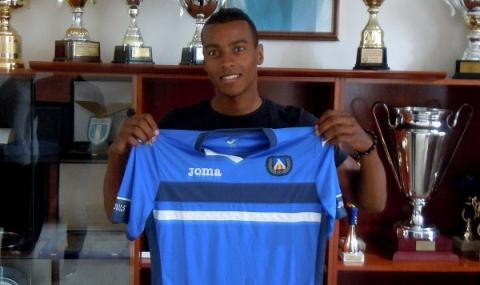 Играч на Левски не иска да се връща в България - 1