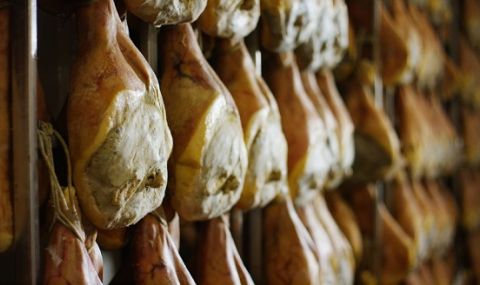 Спешни мерки! Китай ще освободи 15 000 тона свинско месо от държавния резерв - 1