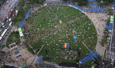 Хиляди корейци участваха в ЛГБТ фестивал в Сеул и в контрапротест  - 1