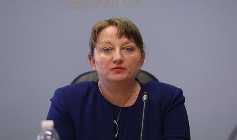 Новият социален министър Деница Сачева: Не мога да кажа лоша дума за Бисер Петков - 1