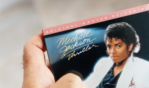 41 г. по-късно „Трилър“ на Майкъл Джексън се завърна в топ 10 на класацията на „Билборд“ - 1