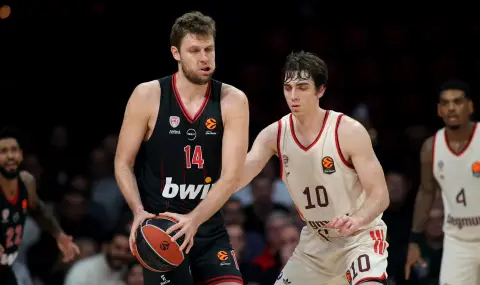 Александър Везенков блести при категоричен успех на Олимпиакос срещу Байерн в Евролигата - 1