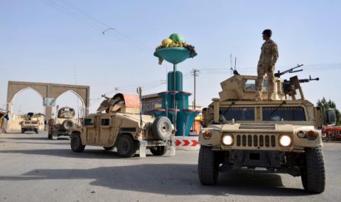 Талибаните щурмуваха военна база - 1