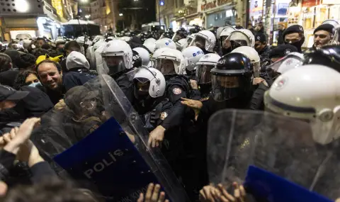 Масови арести в Богазичи: 97 студенти задържани заради протест срещу ислямски проповедник - 1