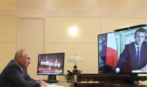 Владимир Путин разговаря с Еманюел Макрон - Декември 2021 - 1