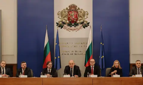 Хора без сметка в банката ще превалутират само с лична карта до 5 хил. евро ВИДЕО