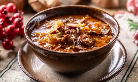 Рецепта на деня: Кисело зеле с домашен суджук - 1