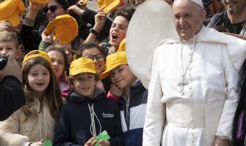 Папа Франциск подписа закон срещу педофилията - 1
