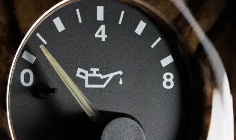 Какво трябва да бъде налягането на маслото в двигателя и как да го проверим - 1