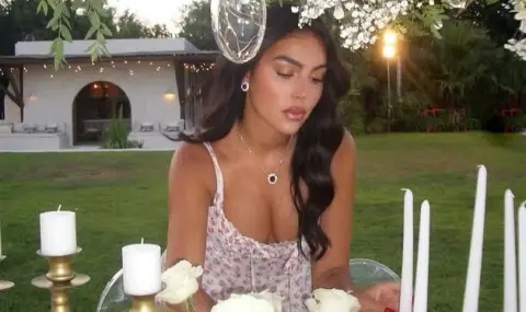 Годежният пръстен на Роналдо: Огромен и тежък - 1